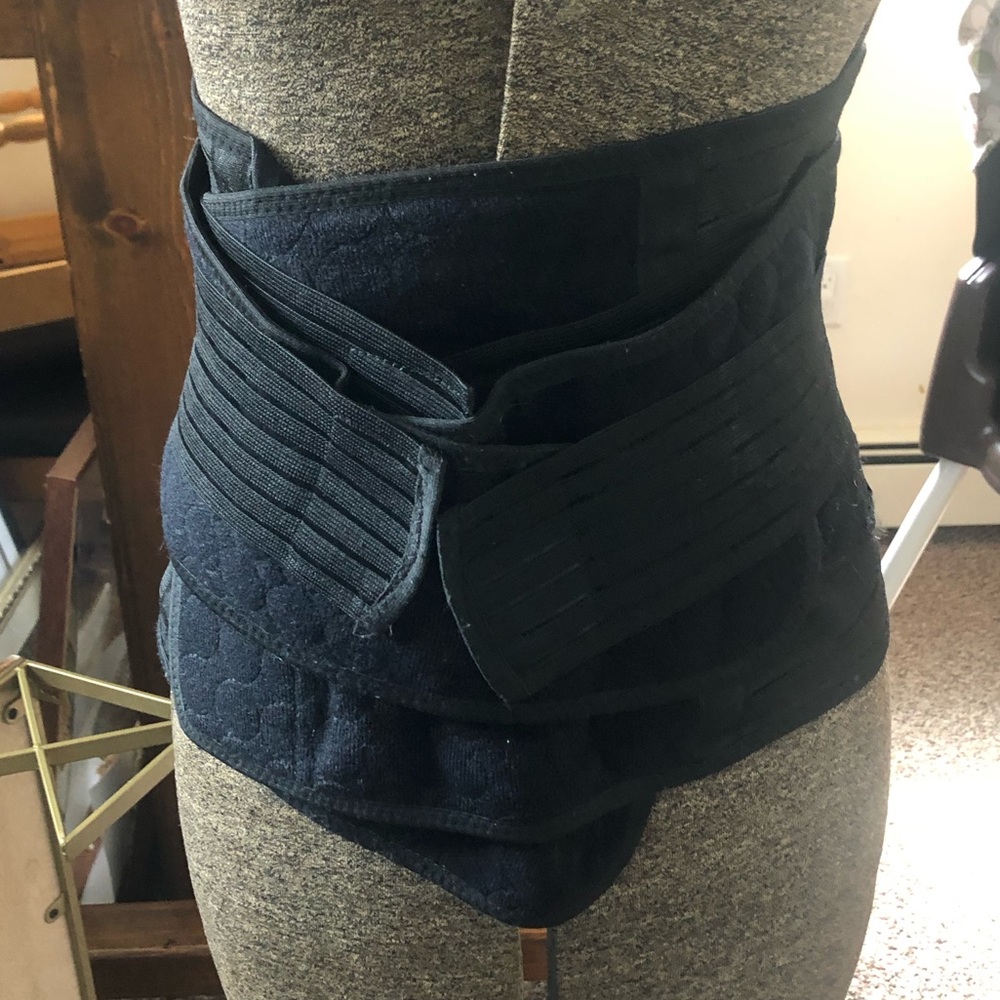Black waist trainer